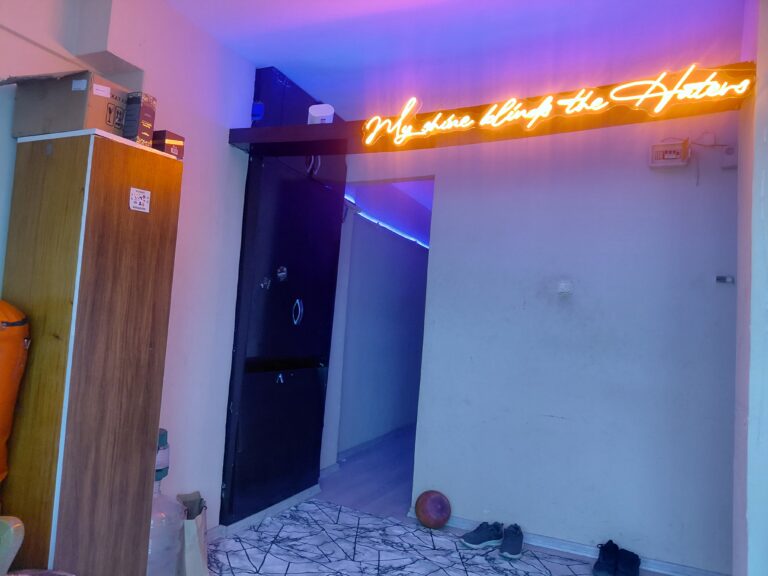 Ortaköy mahallesi 2+1 eşyalı daireye ev arkadaşı arıyorum